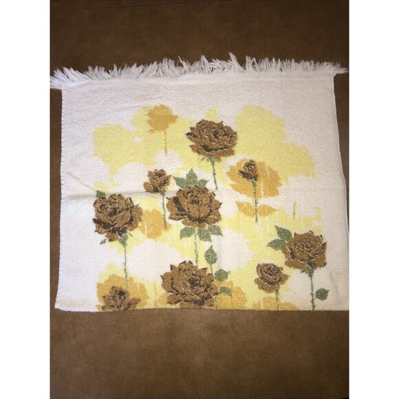 Vintage Yellow Roses Bath Towels Set of 2 Gold St Mary's 100% Cotton MId Century - Picture 4 of 5